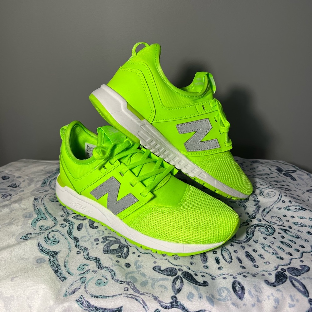 New Balance shoes size 6.